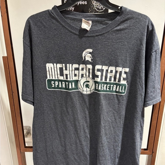 Grey Michigan State Spartans basketball t-shirt size large. Short sleeve.50/50 - Picture 1 of 8